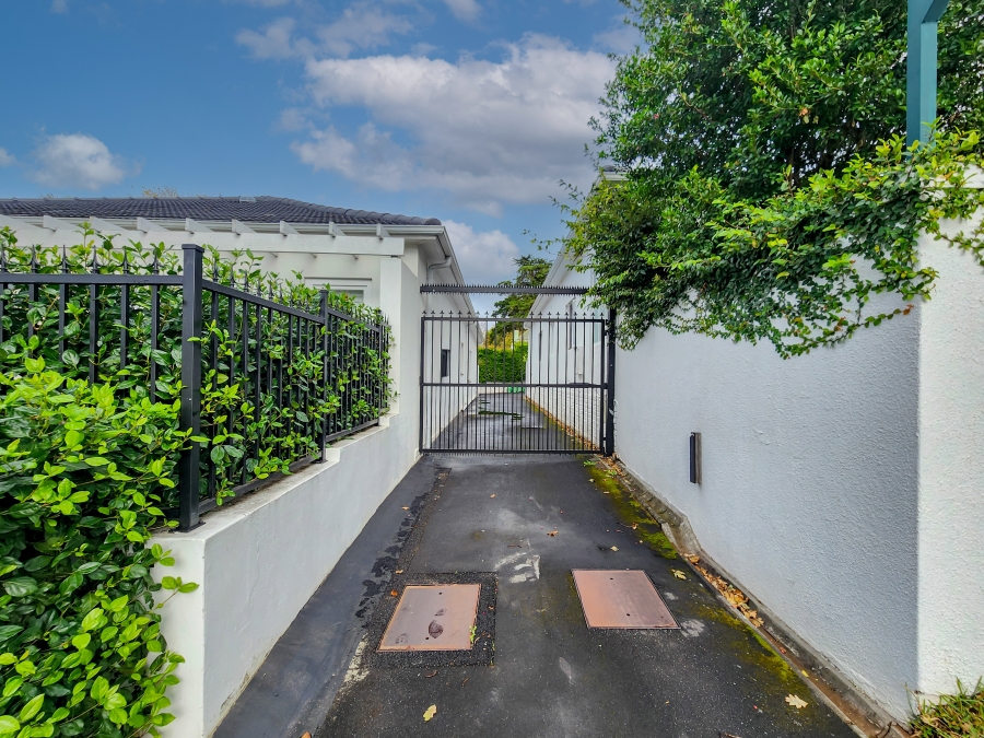 2 Bedroom Property for Sale in Newlands Western Cape